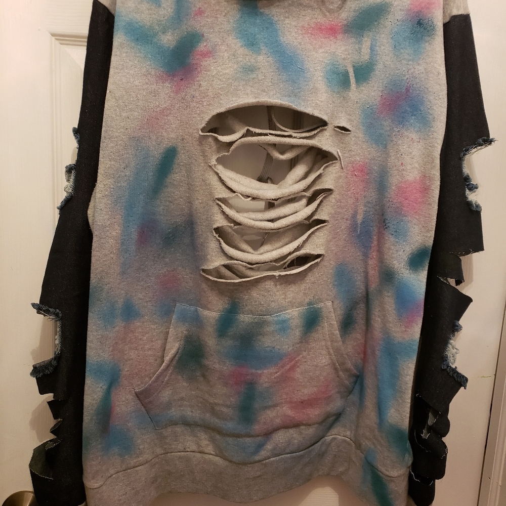 Sweatshirt